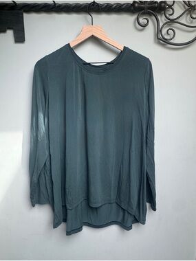 Athleta Ease LS tee XL